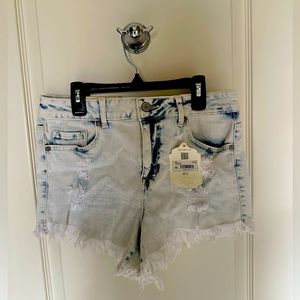 Altar’d State denim shorts- Size 28- New with tags- Mid-Rise Short- Acid washed